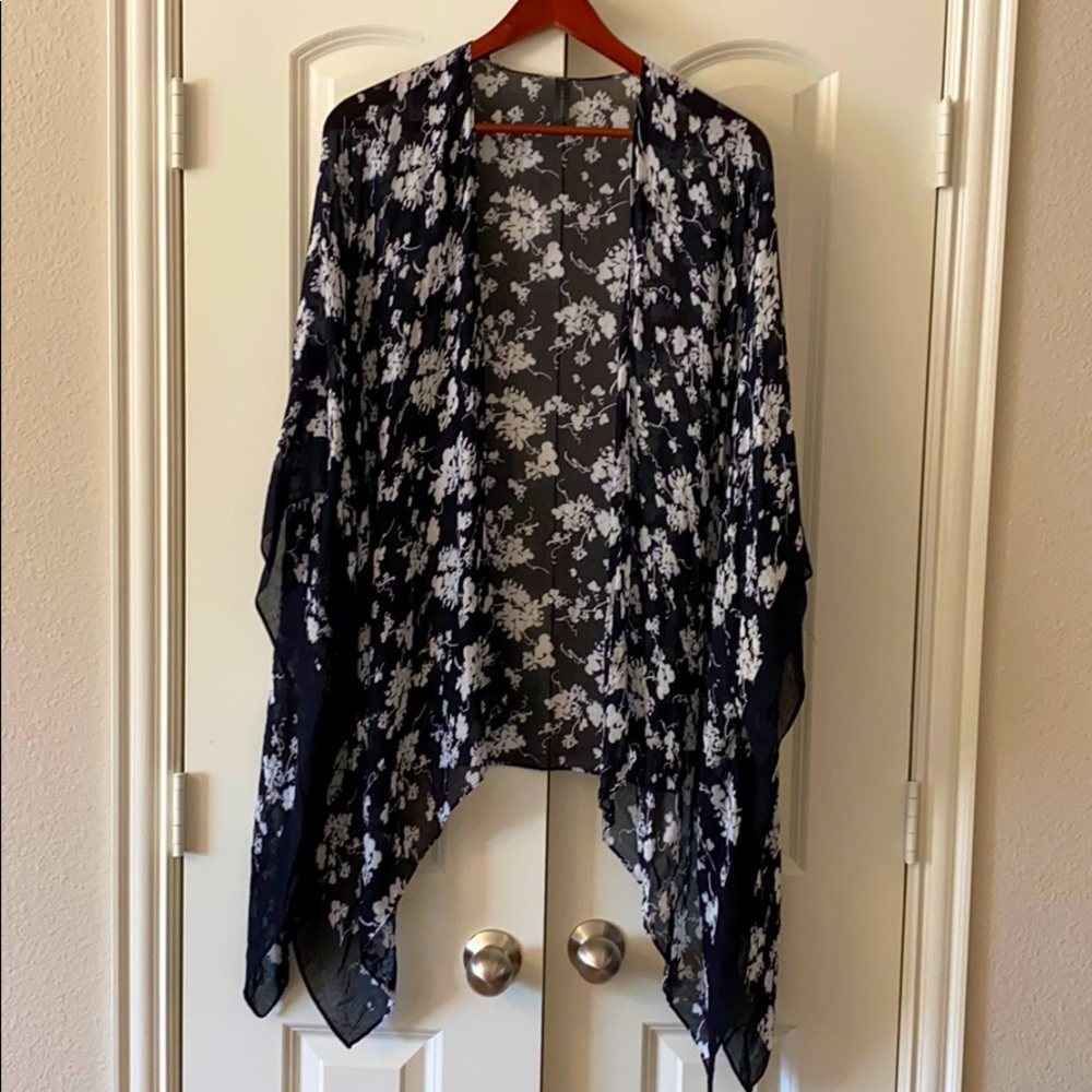 Black and white Kimono